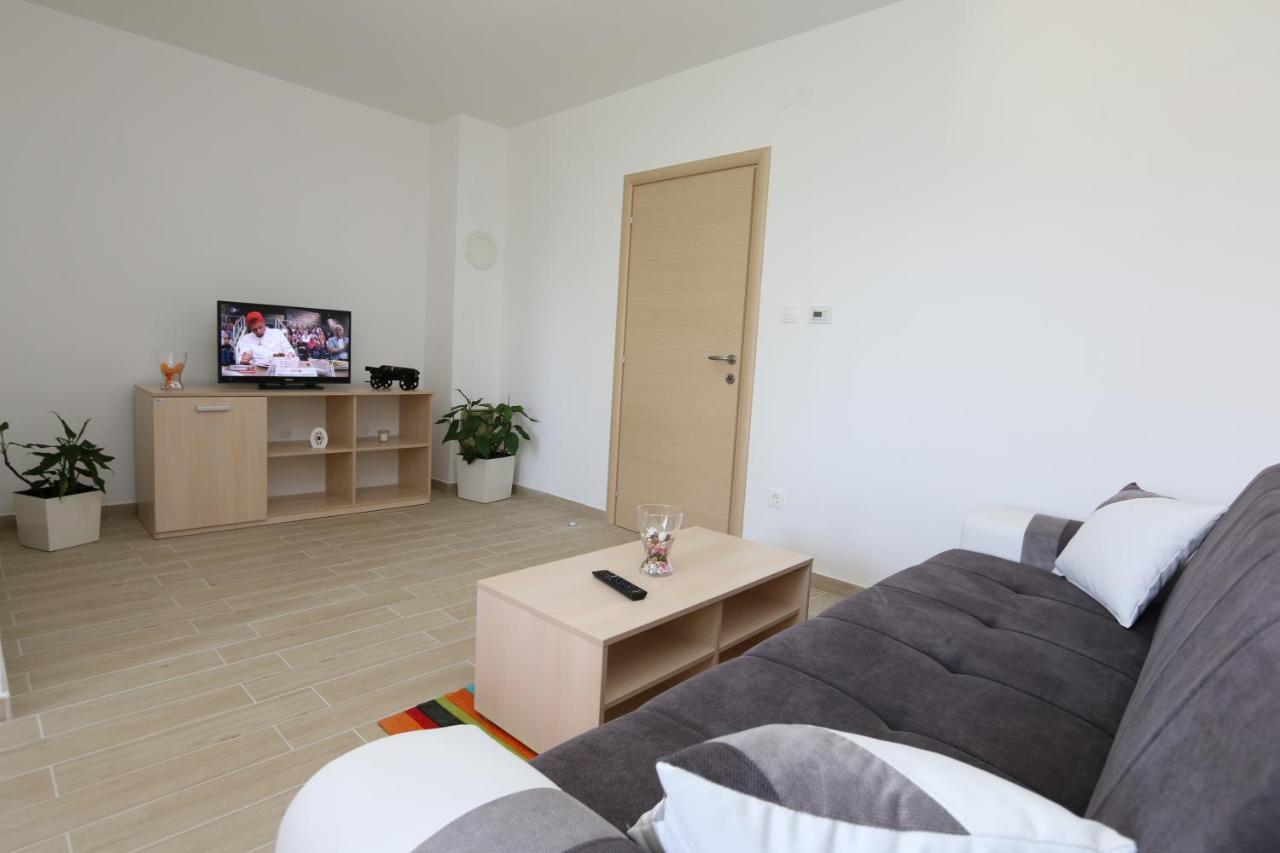 Apartments Sucic Iva I Tea Soline  Ngoại thất bức ảnh