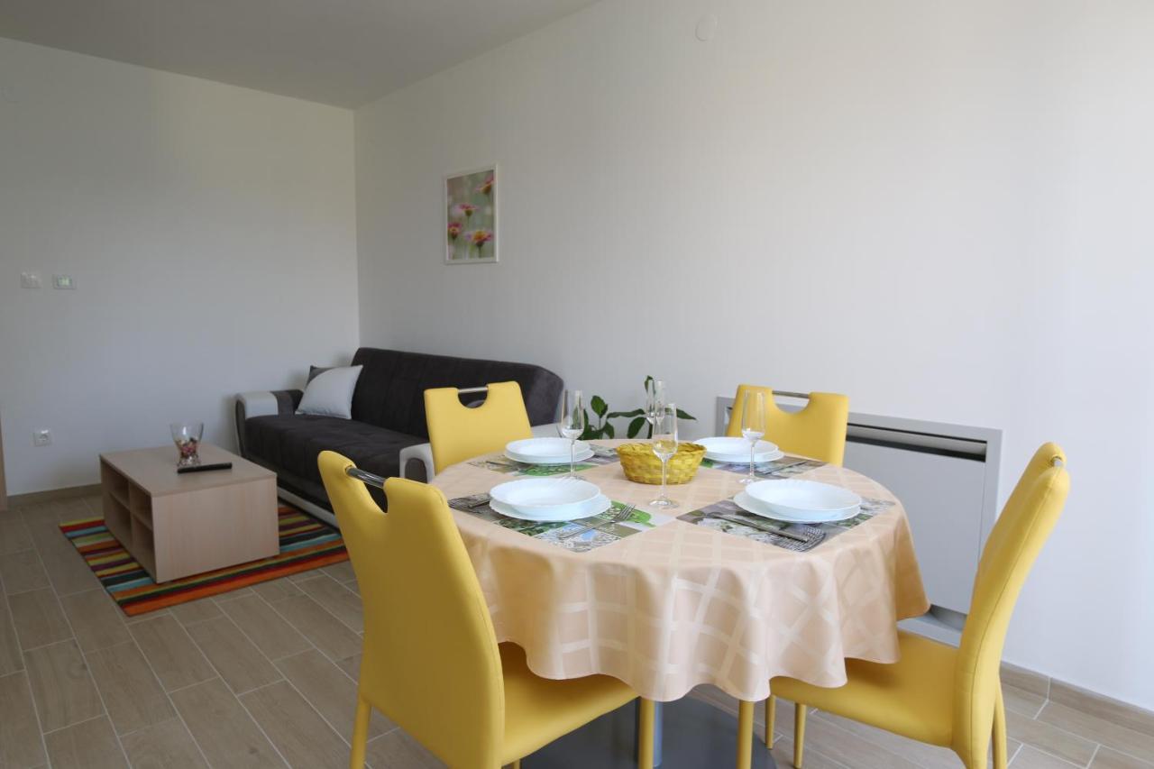 Apartments Sucic Iva I Tea Soline  Ngoại thất bức ảnh
