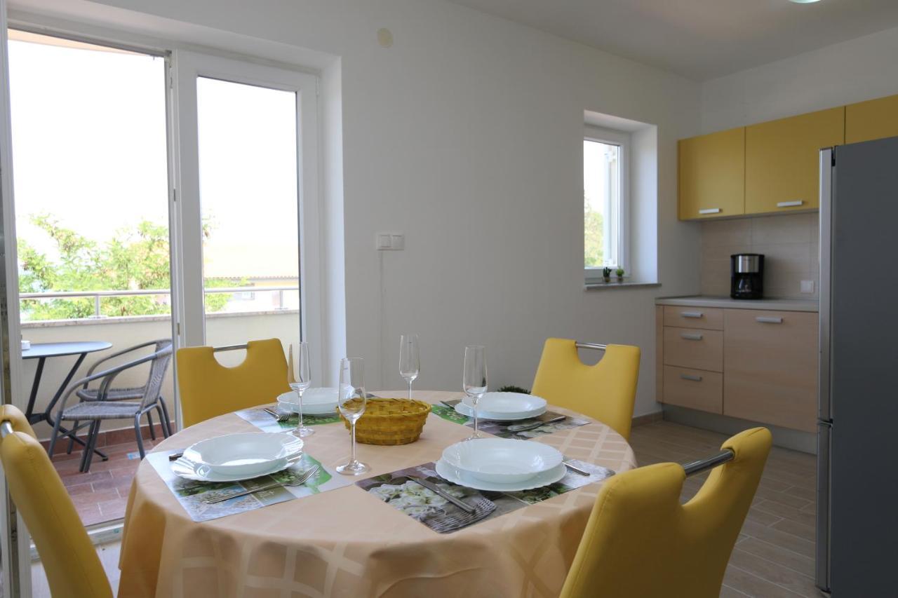 Apartments Sucic Iva I Tea Soline  Ngoại thất bức ảnh
