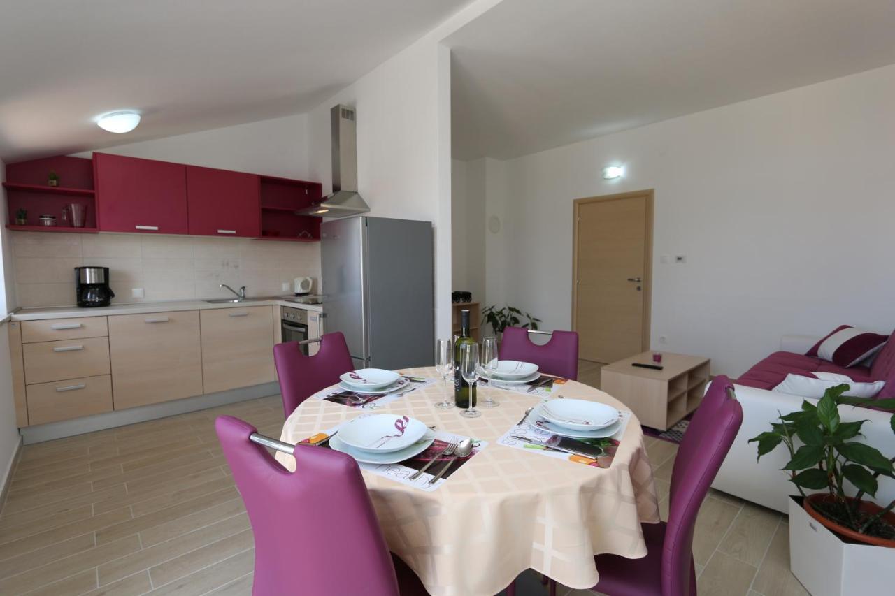 Apartments Sucic Iva I Tea Soline  Ngoại thất bức ảnh