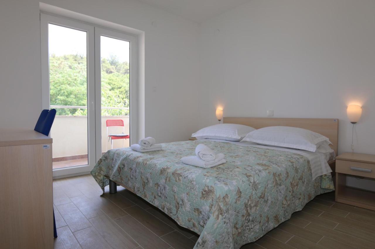 Apartments Sucic Iva I Tea Soline  Ngoại thất bức ảnh