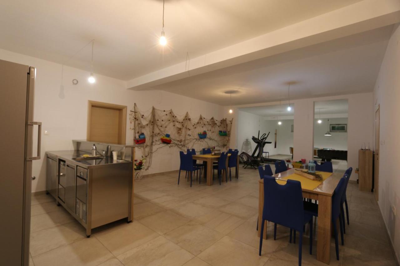 Apartments Sucic Iva I Tea Soline  Ngoại thất bức ảnh